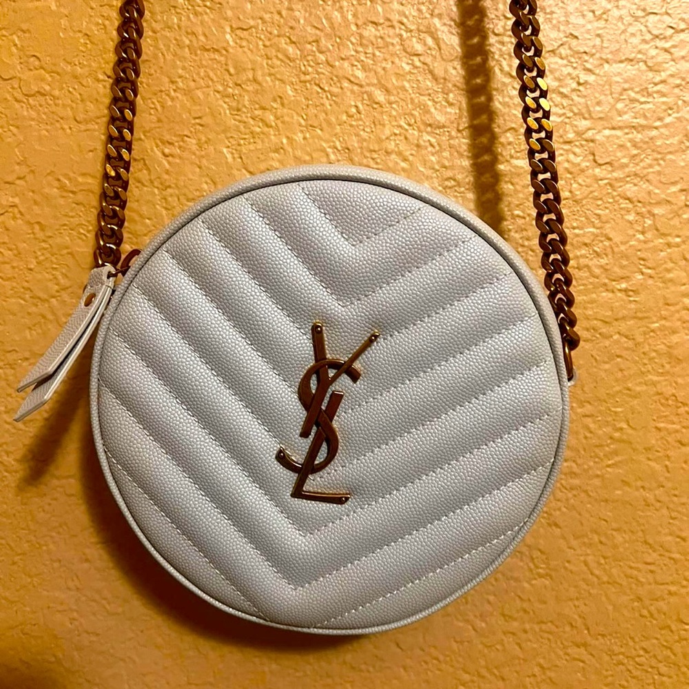 •   Saint Laurent Evening Bag
•   Of white Leather
•   Gold-Tone Hardware
